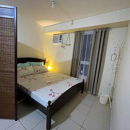 Urban Deca Homes Manila Rustic Cozy Staycation