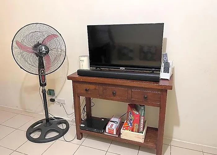 Urban Deca Homes Rustic Cozy Staycation Hotel Manila